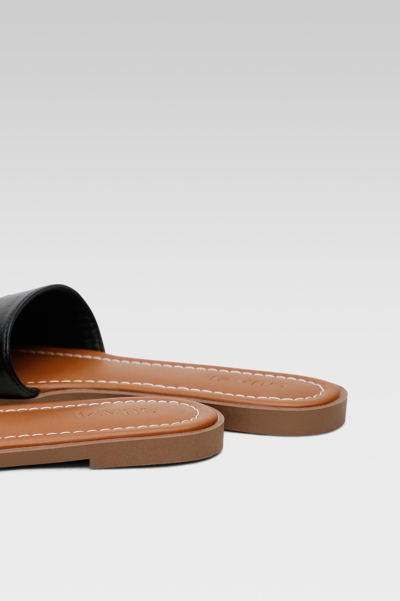 Klapki Quazi LS5694-03 Czarny