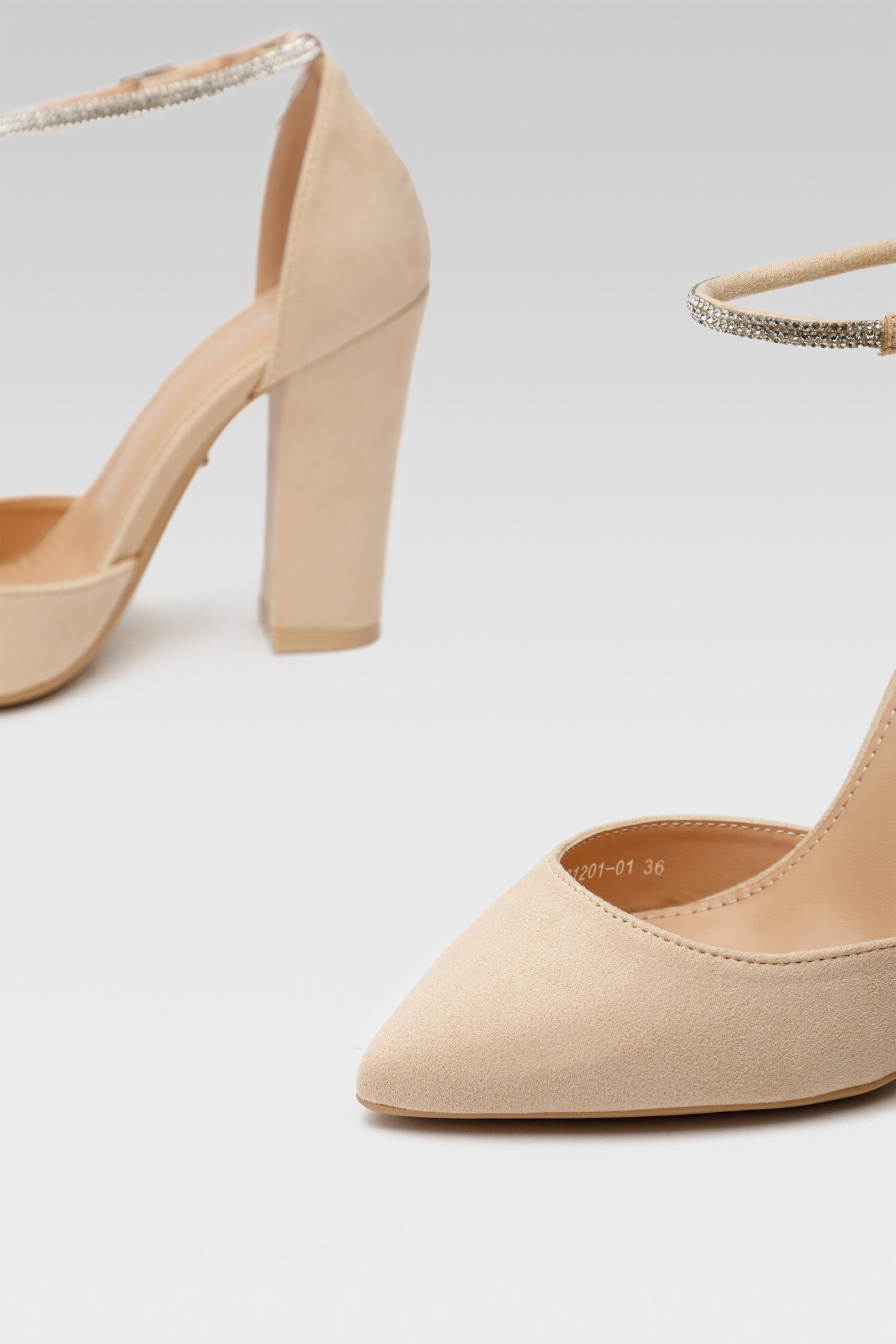 Körömcipő DeeZee KL-091201-01 BÉZS