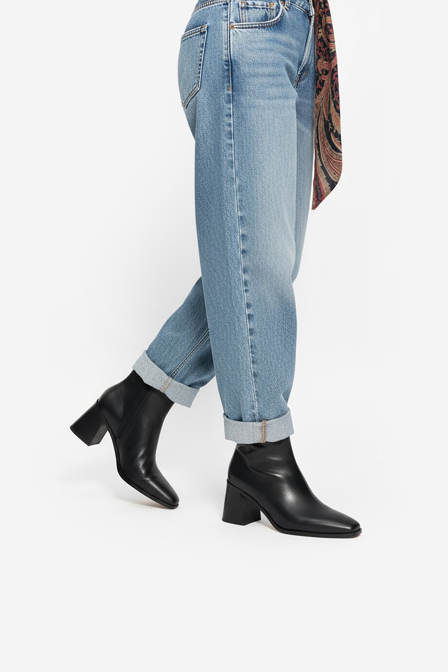 
                        Bokacsizma NINE WEST CEO-MUNIRA-01 FEKETE - 5906751343517