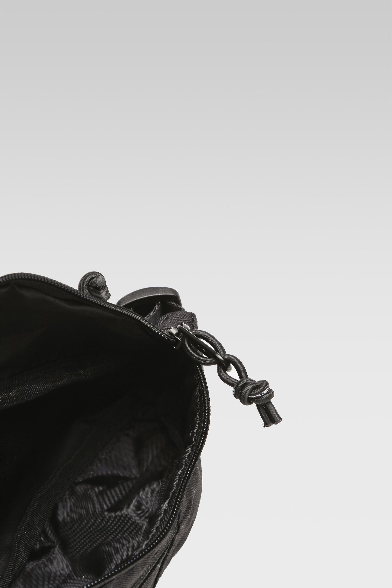 Torebka młodzieżowa Champion 805521-KK001 Czarny