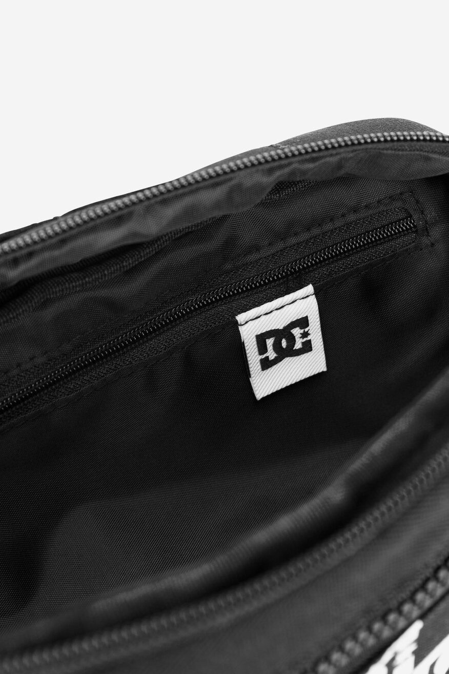 Мъжка чанта DC Shoes ЧЕРЕН - 5903698188102