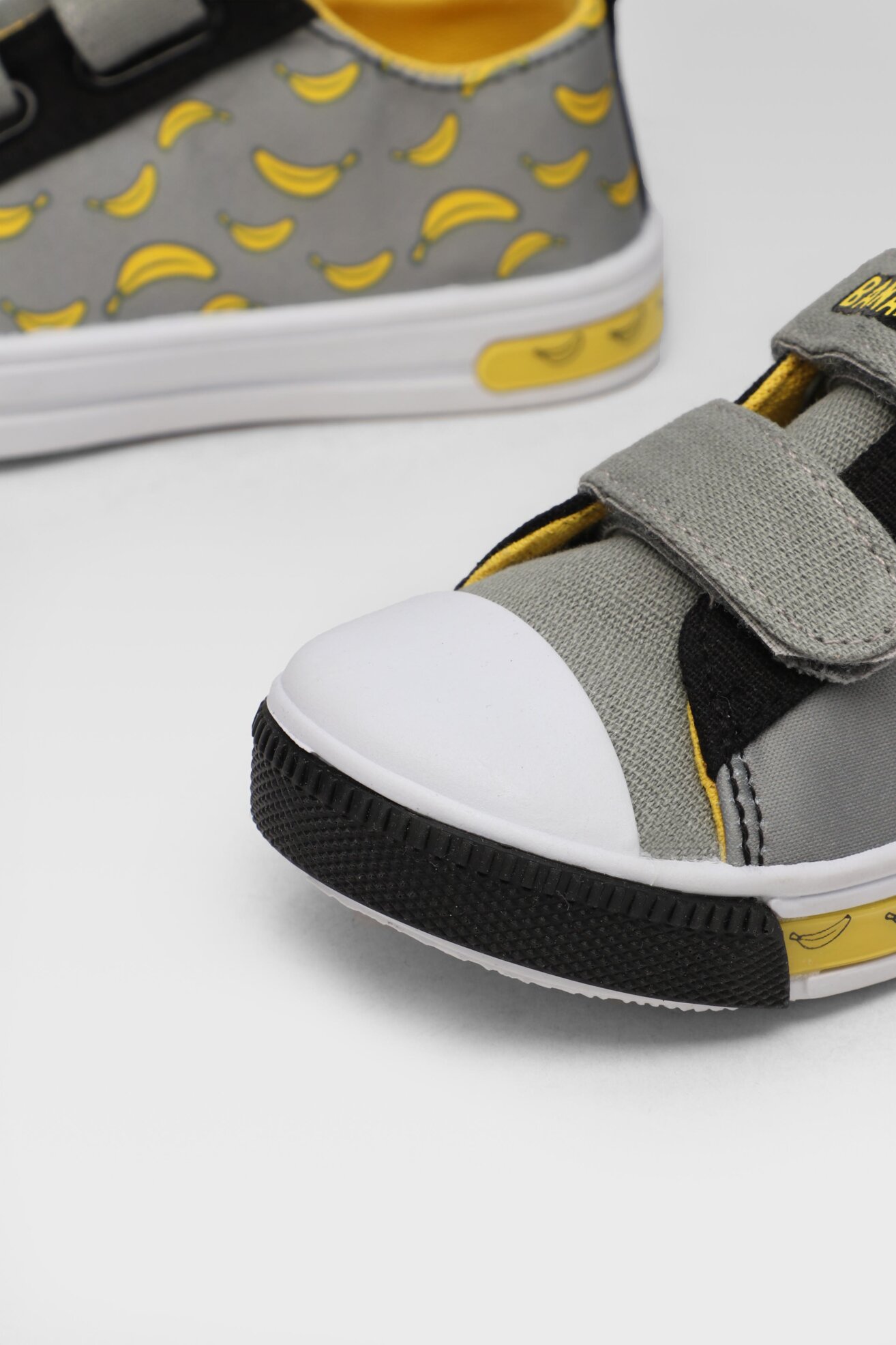 Trampki Minnions 2TRLMIN08 Szary