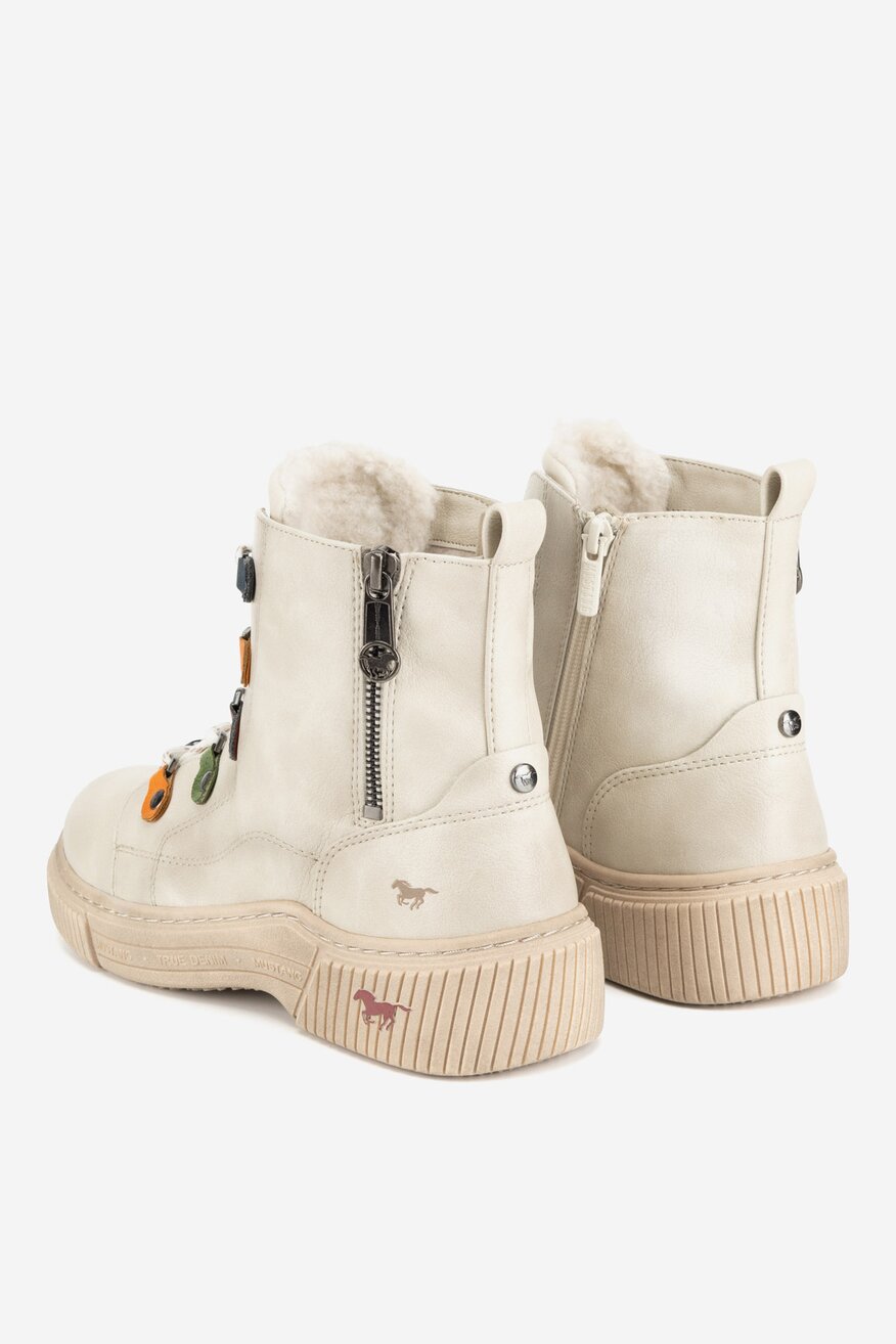 
                Боти Mustang БЯЛ - 5905588870340