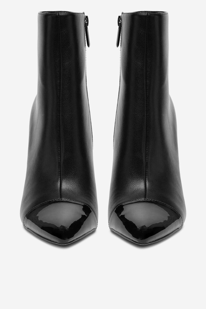 
                Боти NINE WEST ЧЕРЕН - 5906751368190