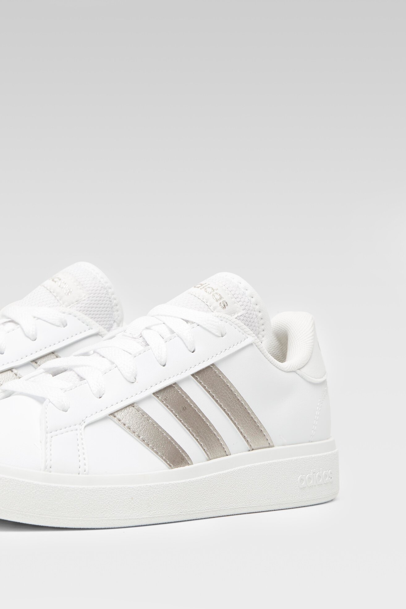 Obuwie sportowe adidas GRAND COURT BASE 2.0 GW9263 Biały