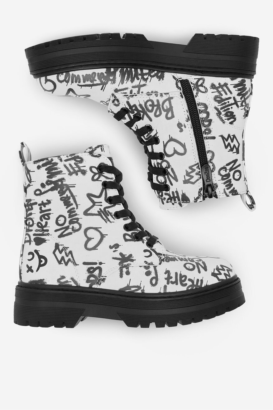 
                Боти DeeZee БЯЛ - 5906751276174