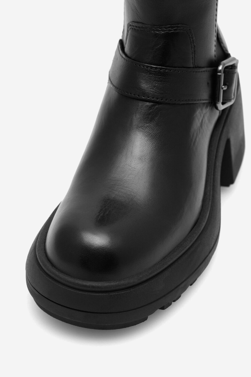 
                Боти Badura ЧЕРЕН - 5905588109525