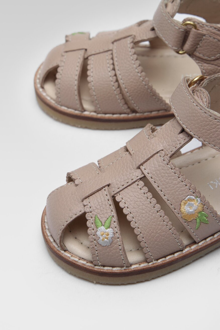 
                Lasocki Kids - Skórzane sandały beżowe - 5904862732886