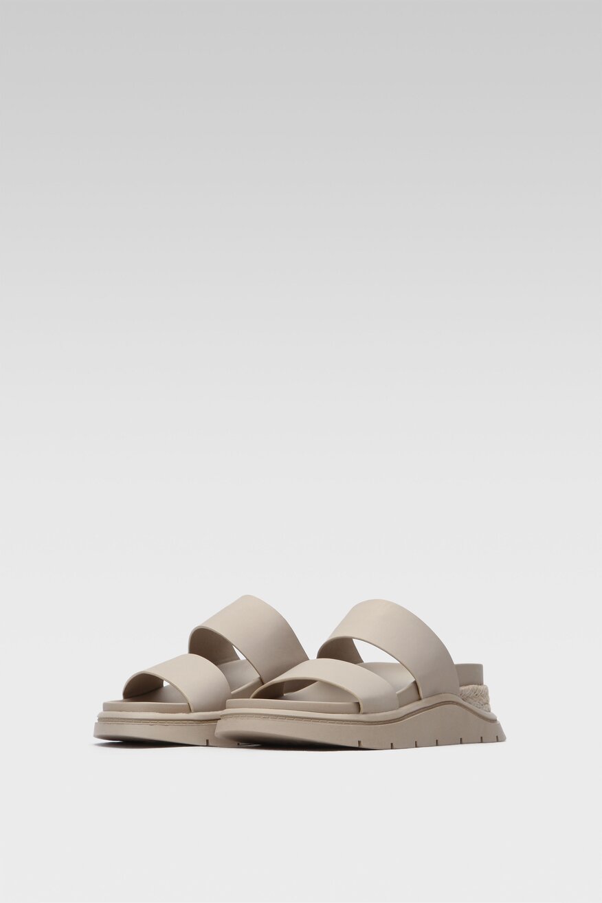 
                Jenny Fairy - Klapki beżowe - 5904248673390