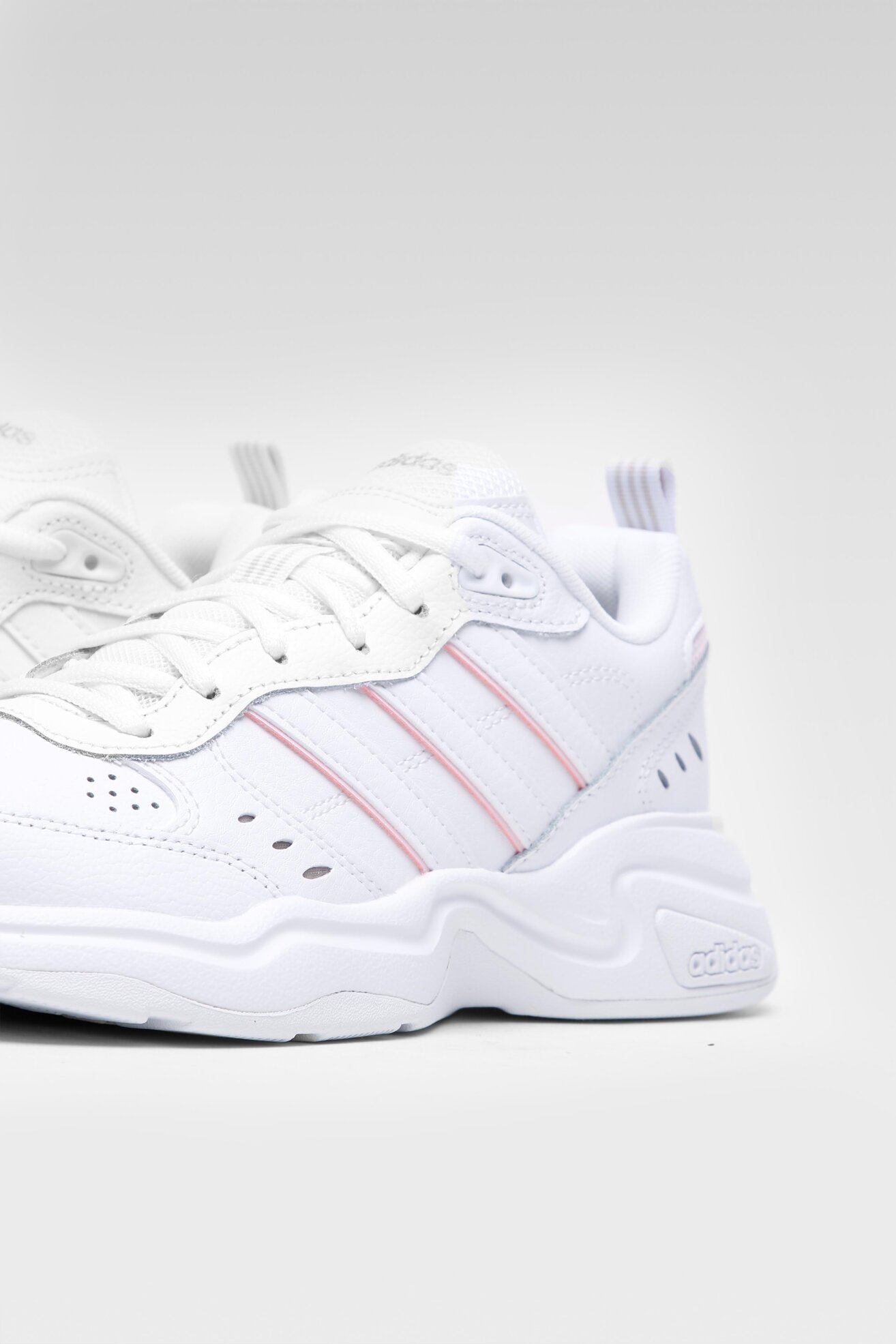 Obuwie sportowe adidas STRUTTER FY8492 Biały