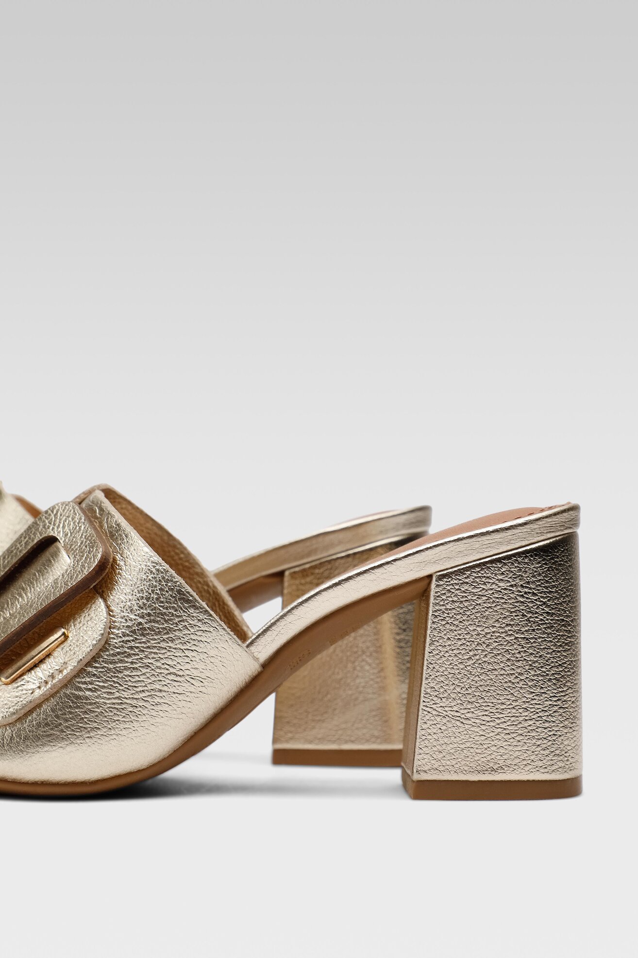 Klapki Sergio Bardi KR-331802-03SB Złoty