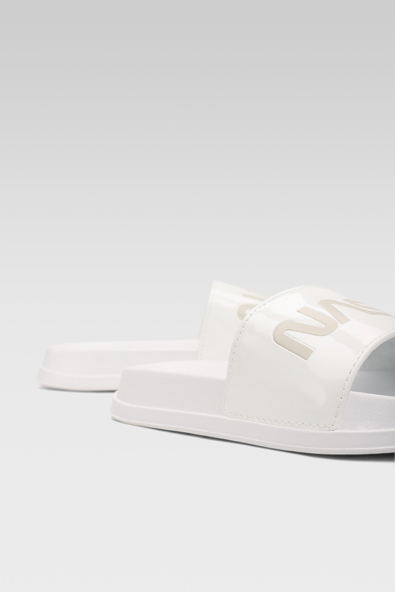 Klapki basenowe NASA POOLNAS21-2-01 Biały