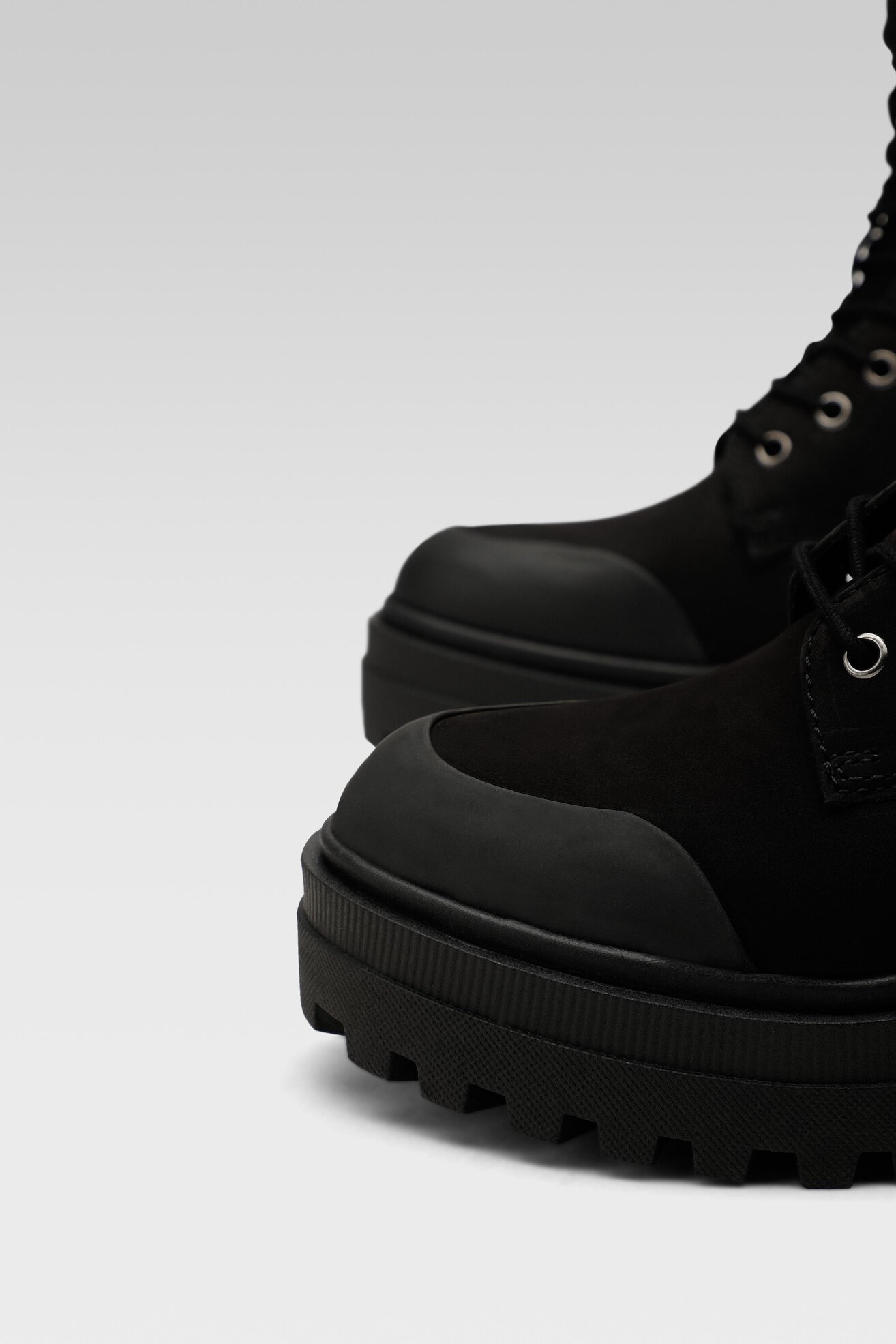 Bocanci Lasocki WI16-UTRA-02 NEGRU