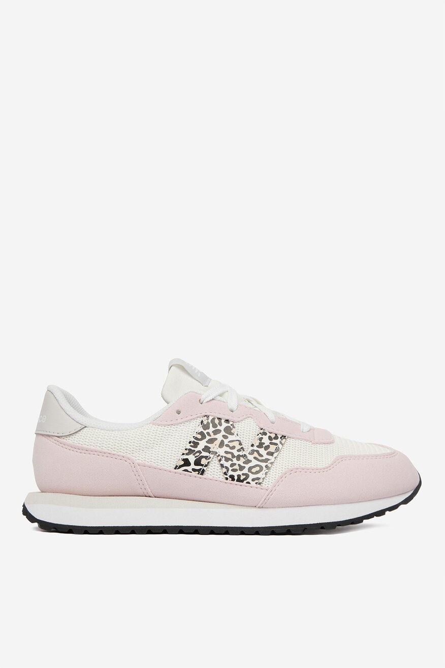 
                Спортни обувки New Balance РОЗОВ - 5906751852903