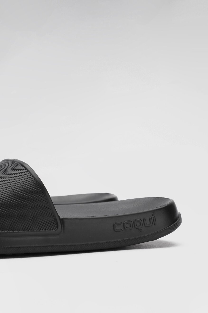 
                Coqui - Klapki basenowe czarne - 5903698498225