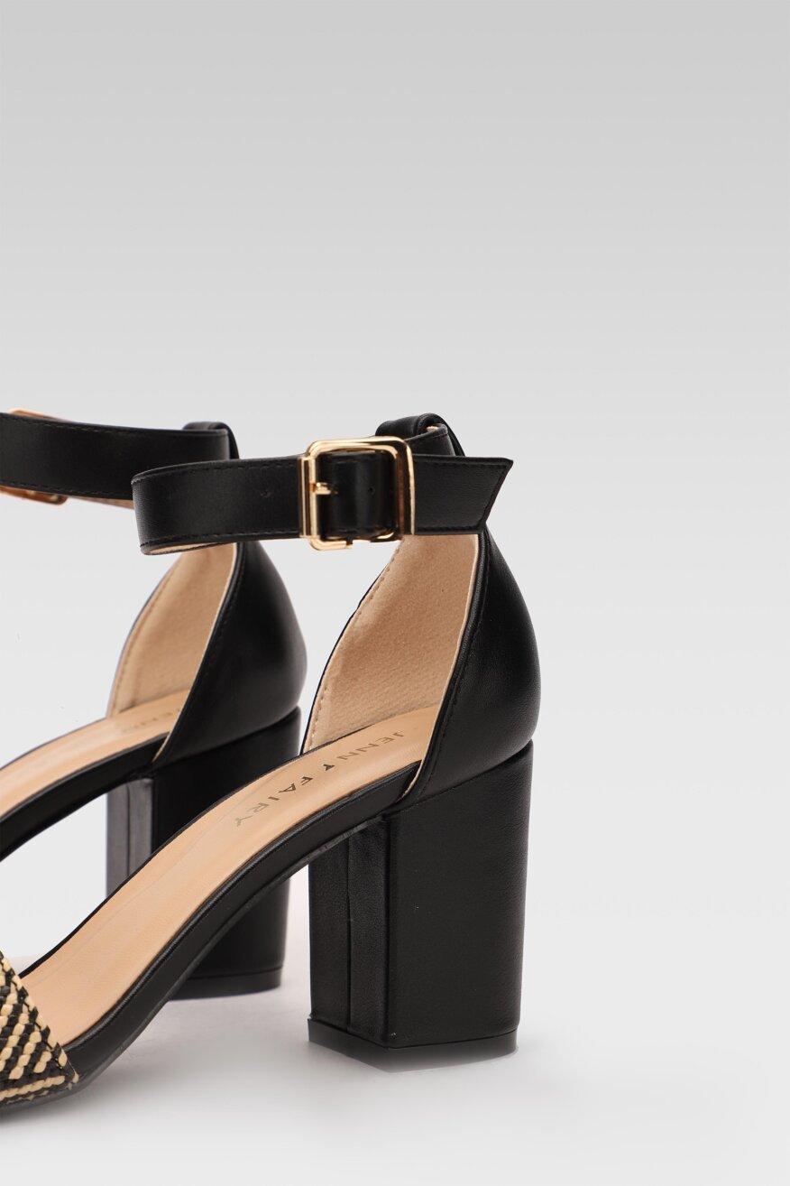 
                Jenny Fairy - Sandały na obcasie czarne - 5903698542287