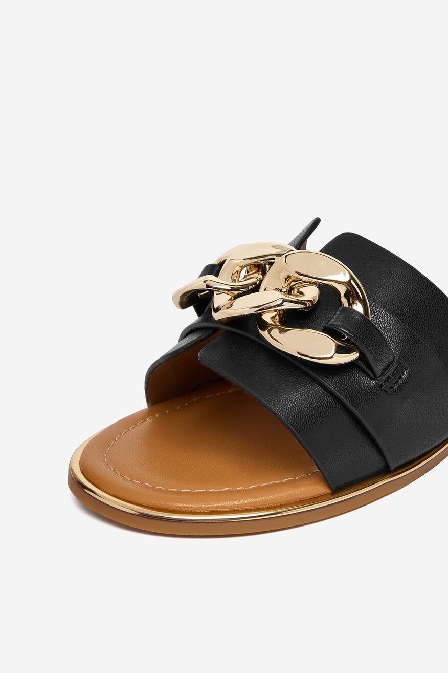 
                Шльопанець Jenny ЧОРНИЙ - 5906751785430