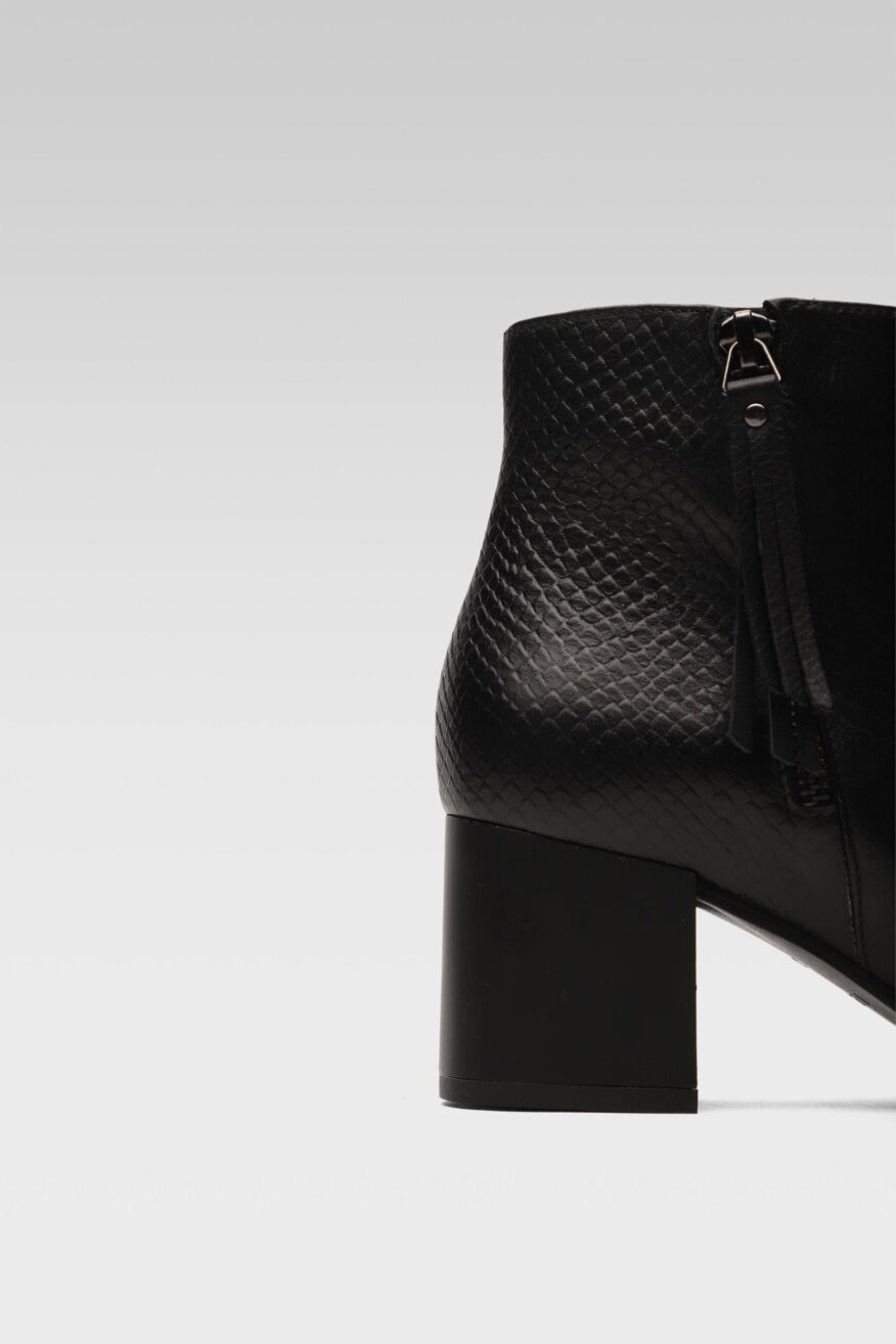 
                Ботильйони Lasocki ЧОРНИЙ - 5903698861326