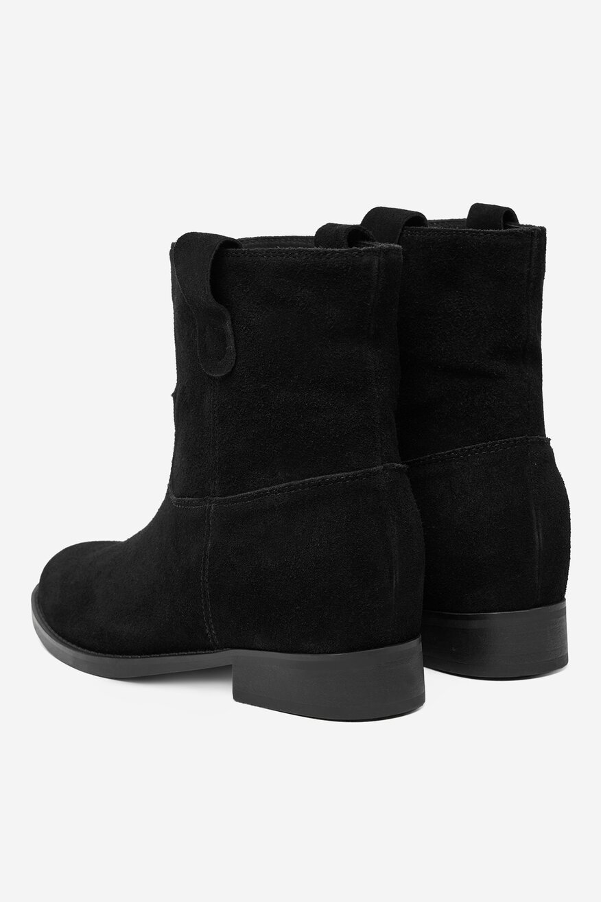 
                Bokacsizma Badura FEKETE - 5906751402313