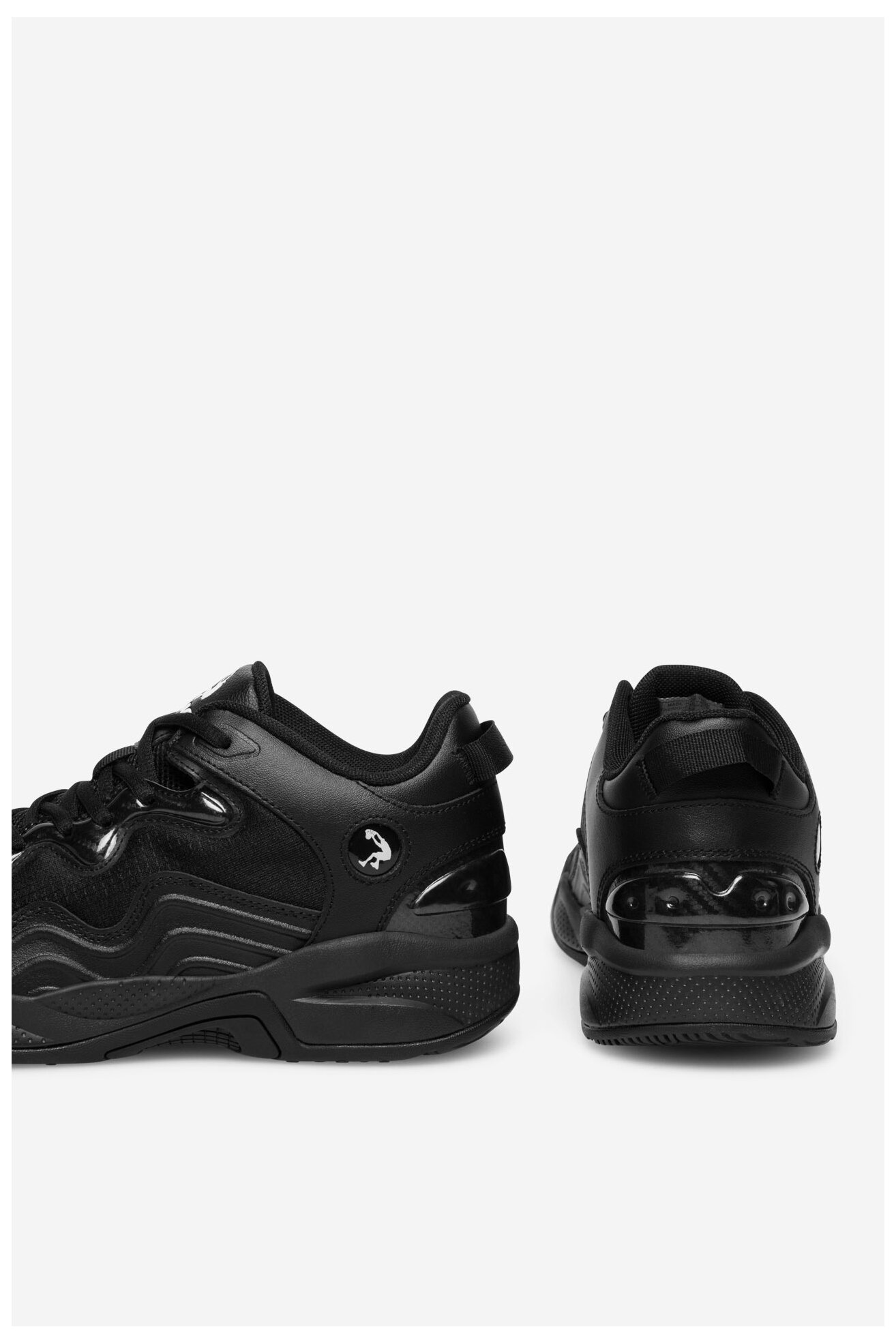 Sportovní obuv SHAQ AMPLIFY AQ95003M-B ČERNÁ