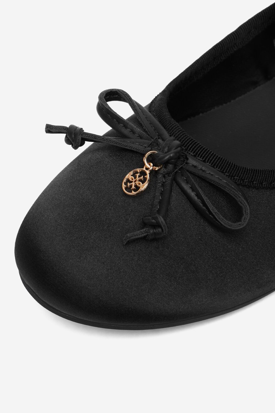 
                Балерина GUESS ЧЕРЕН - 5906751855485