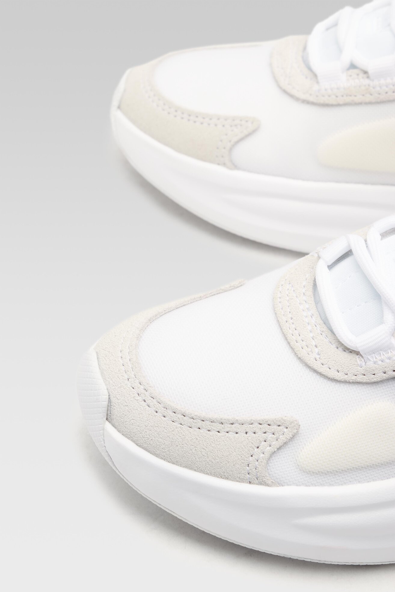 Obuwie sportowe adidas OZELLE H06121 Biały