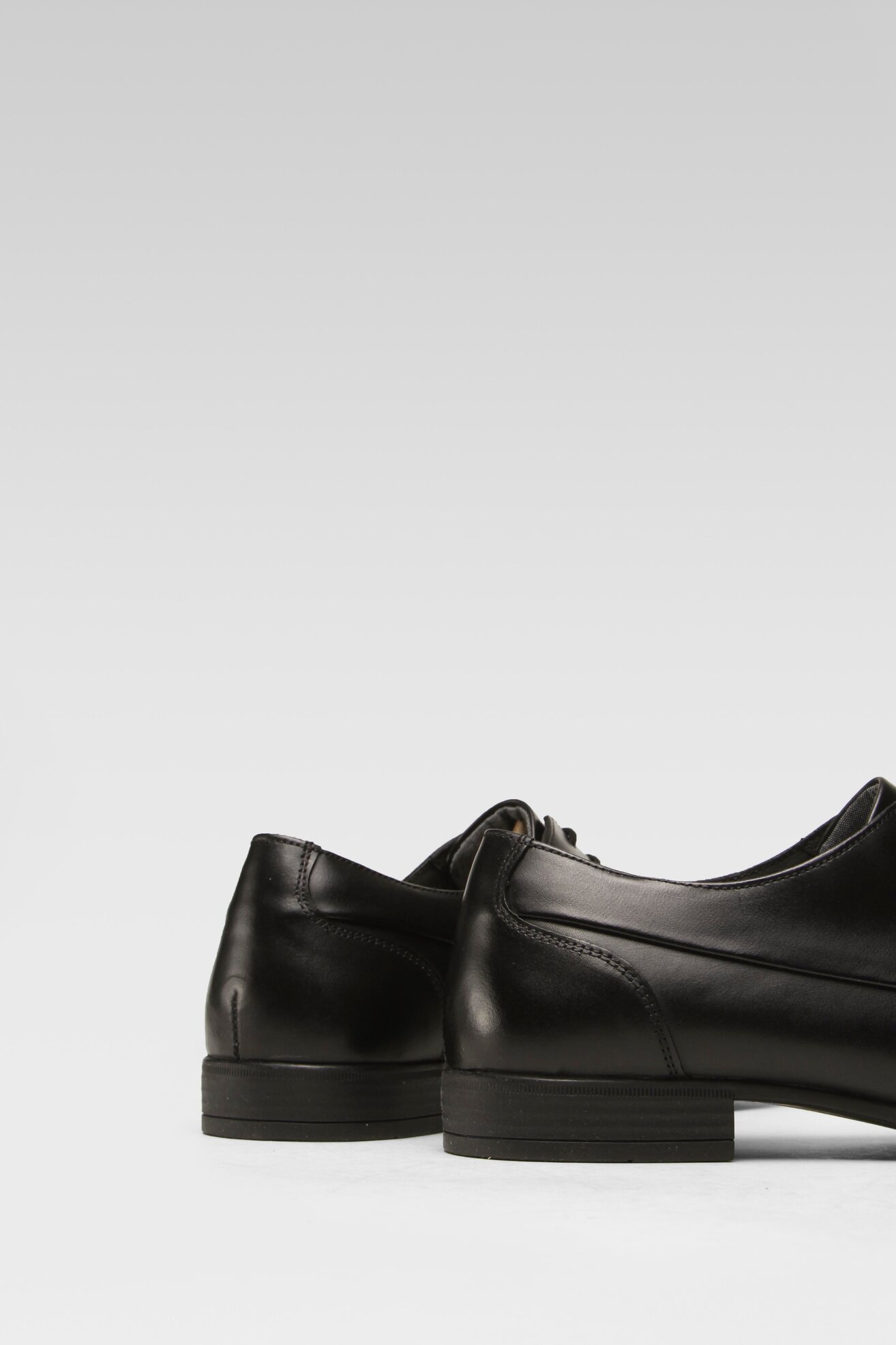 Półbuty Cesare Cave STAN-03 MI07 Czarny