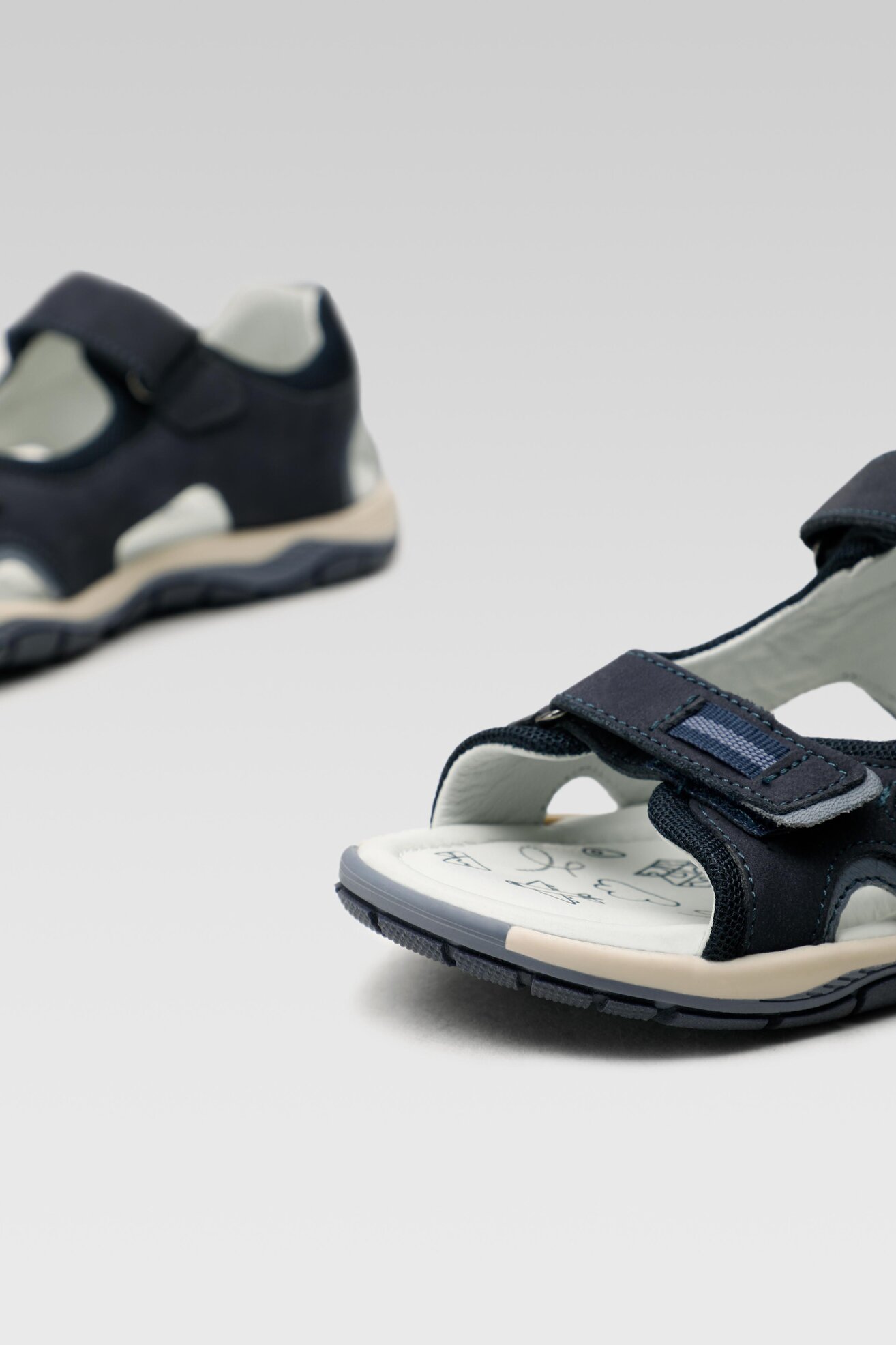 Sandały Lasocki Young CI12-2625-27(IV)CH Granatowy