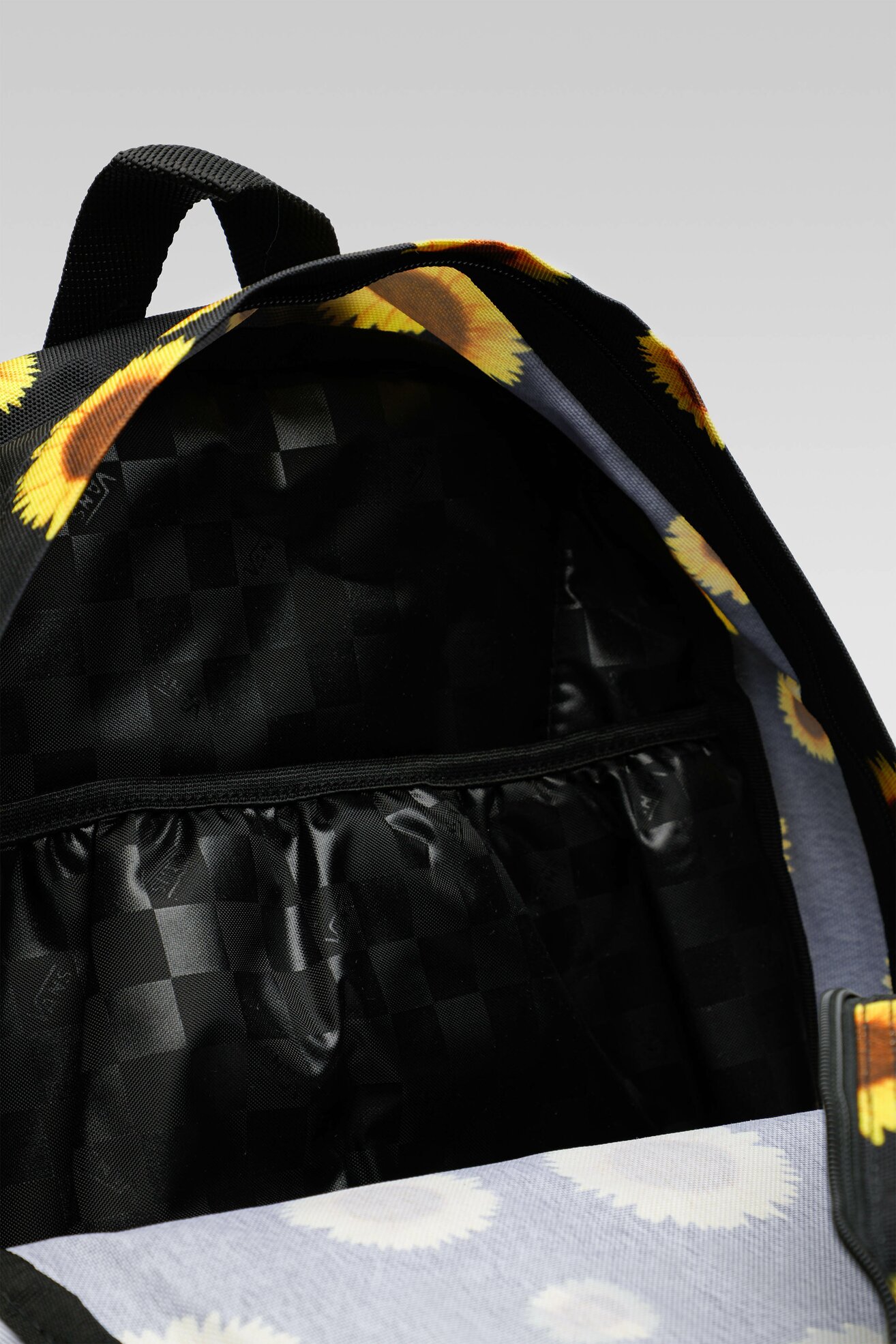 Plecak Vans REALM BACKPACK VN0A4ULTMAZ1 Czarny