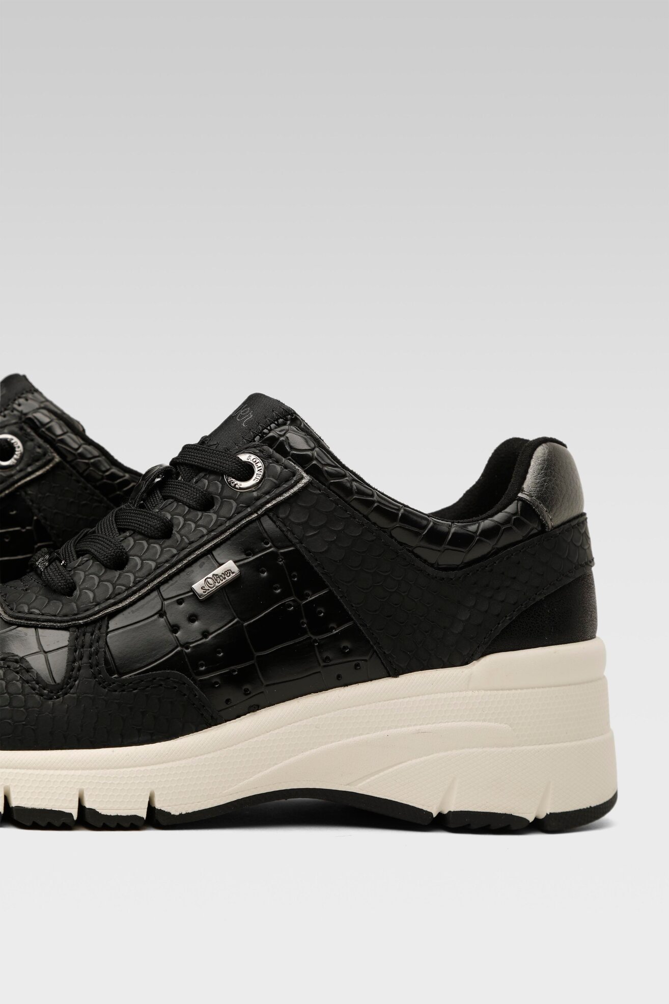 Półbuty S.Oliver RED LABEL 5/5-23600/37 Czarny