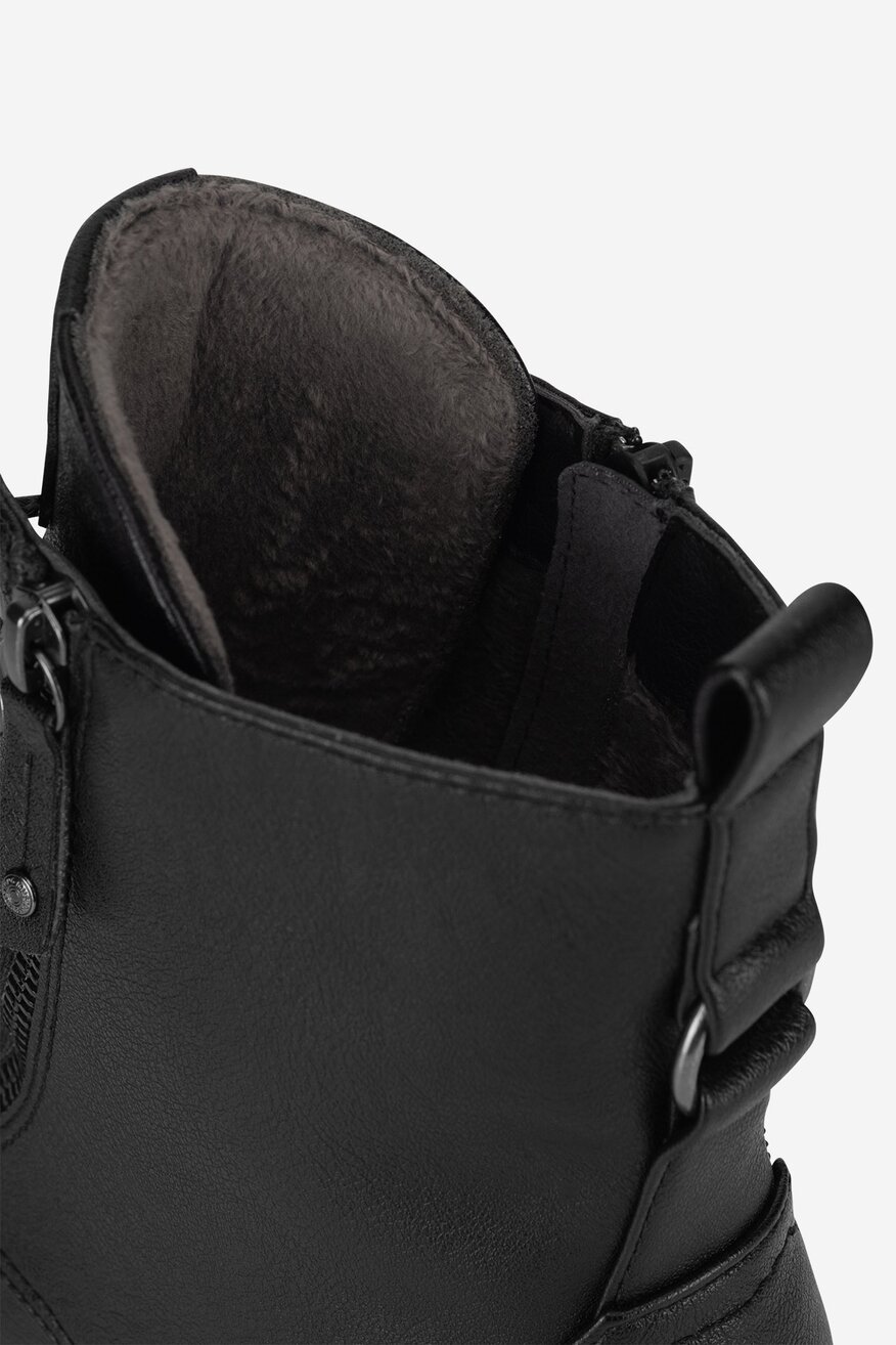 
                Bocanci Mustang NEGRU - 5905588870272