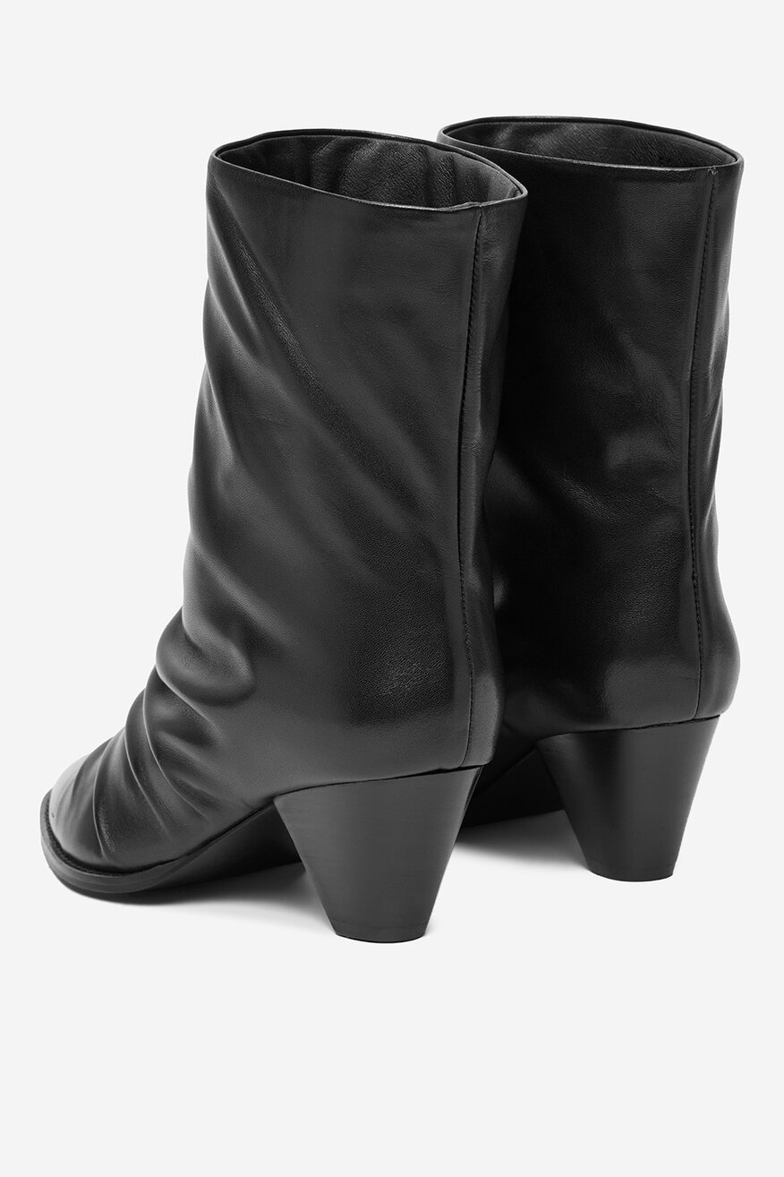 
                Боти Badura ЧЕРЕН - 5906751480229