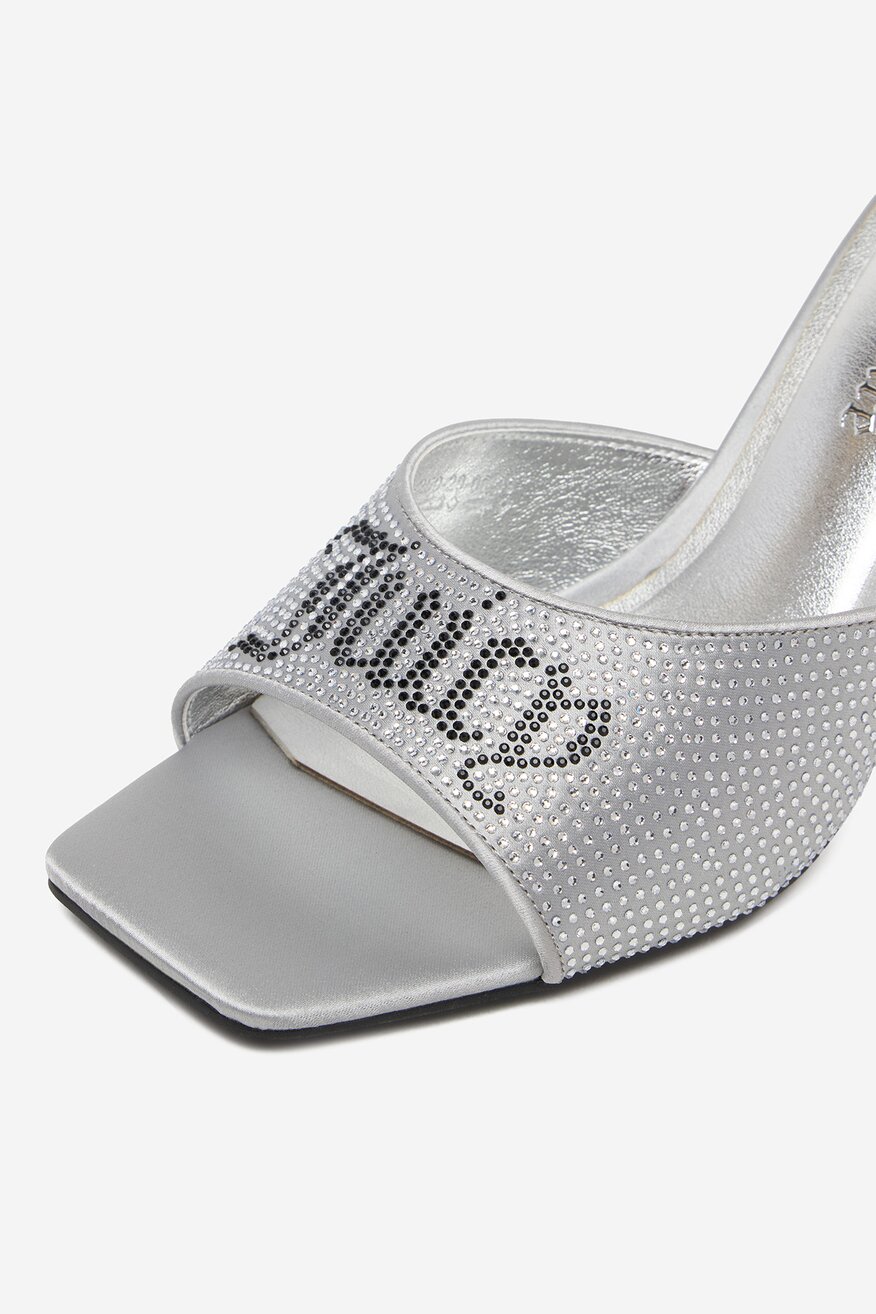 
                Шльопанець Juicy Couture СРІБНИЙ - 5907964041207