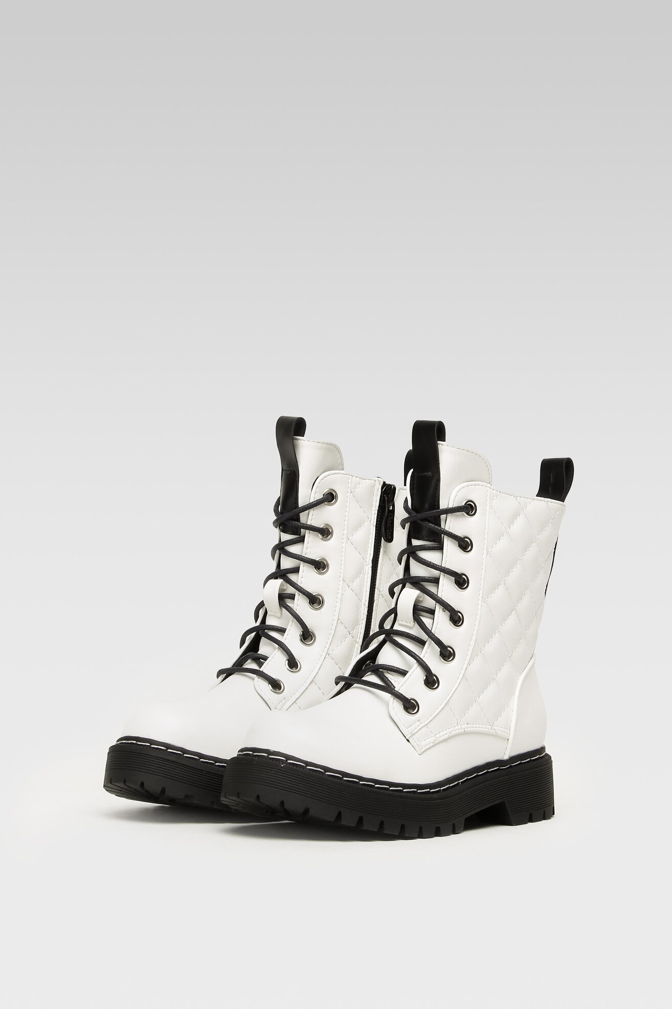 Bocanci DeeZee CS5587-12 ALB