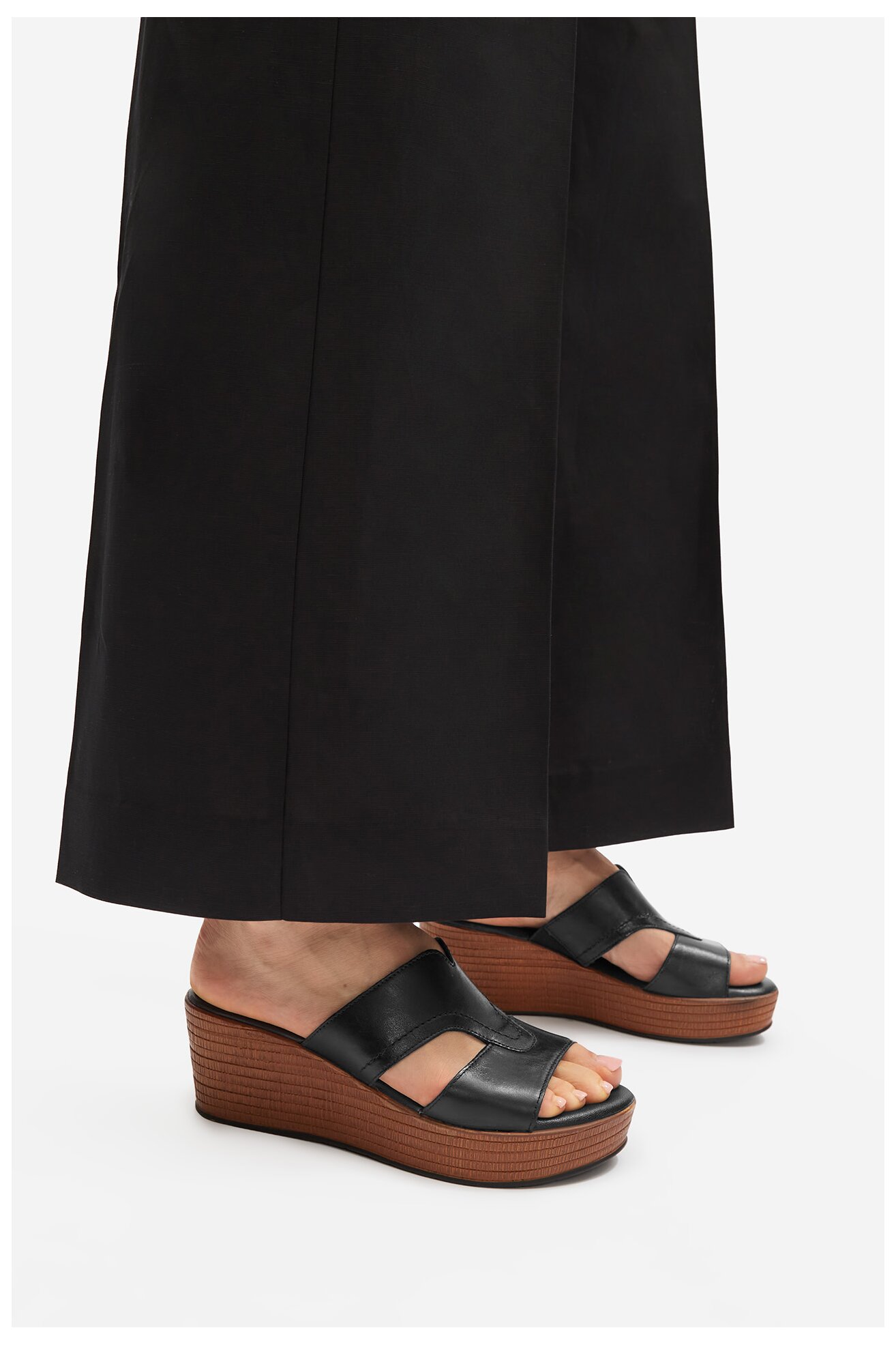 Șlapi Lasocki WI16-NYASA-01 NEGRU