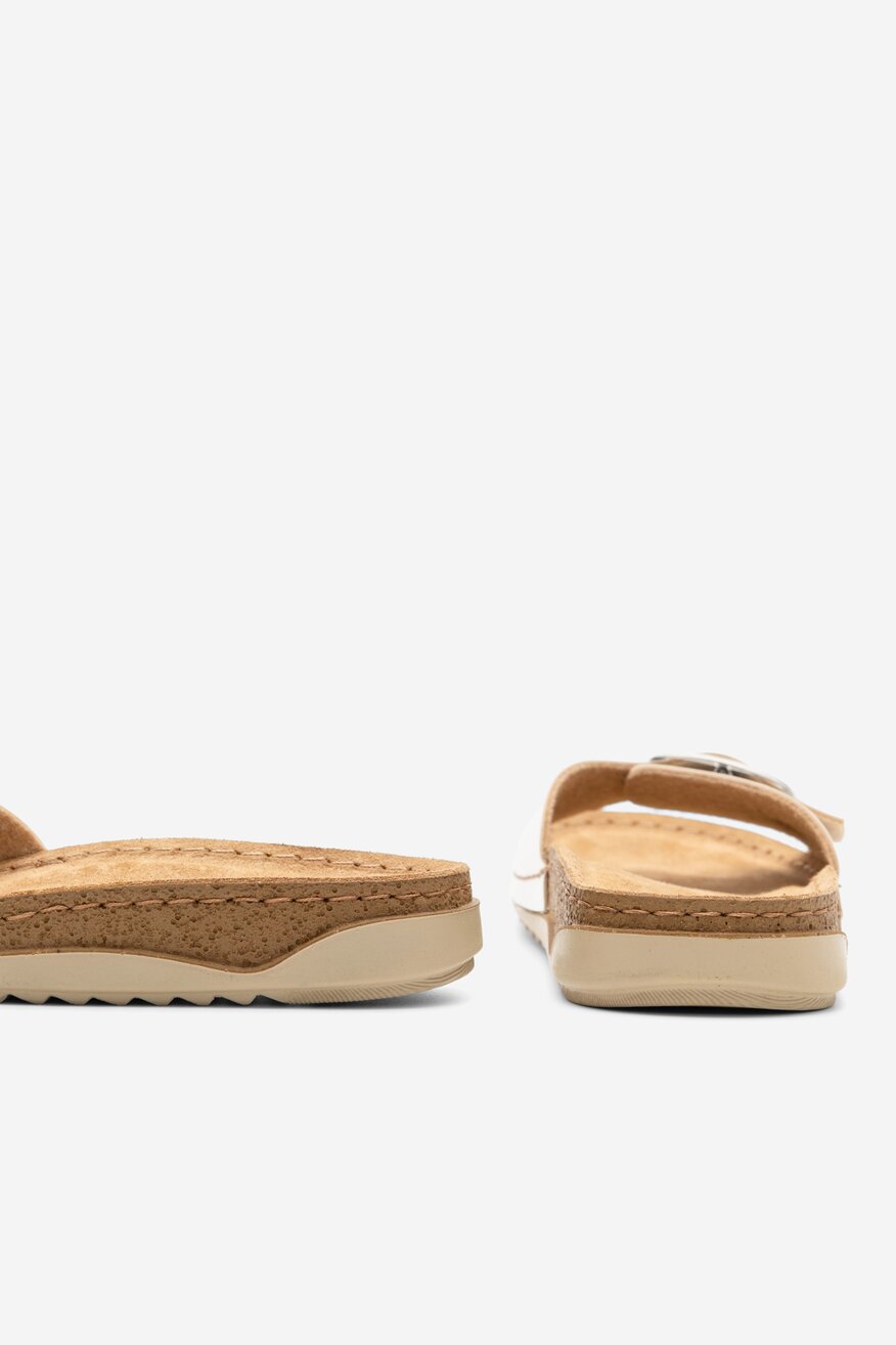 Inblu - Klapki białe - 5904862757513