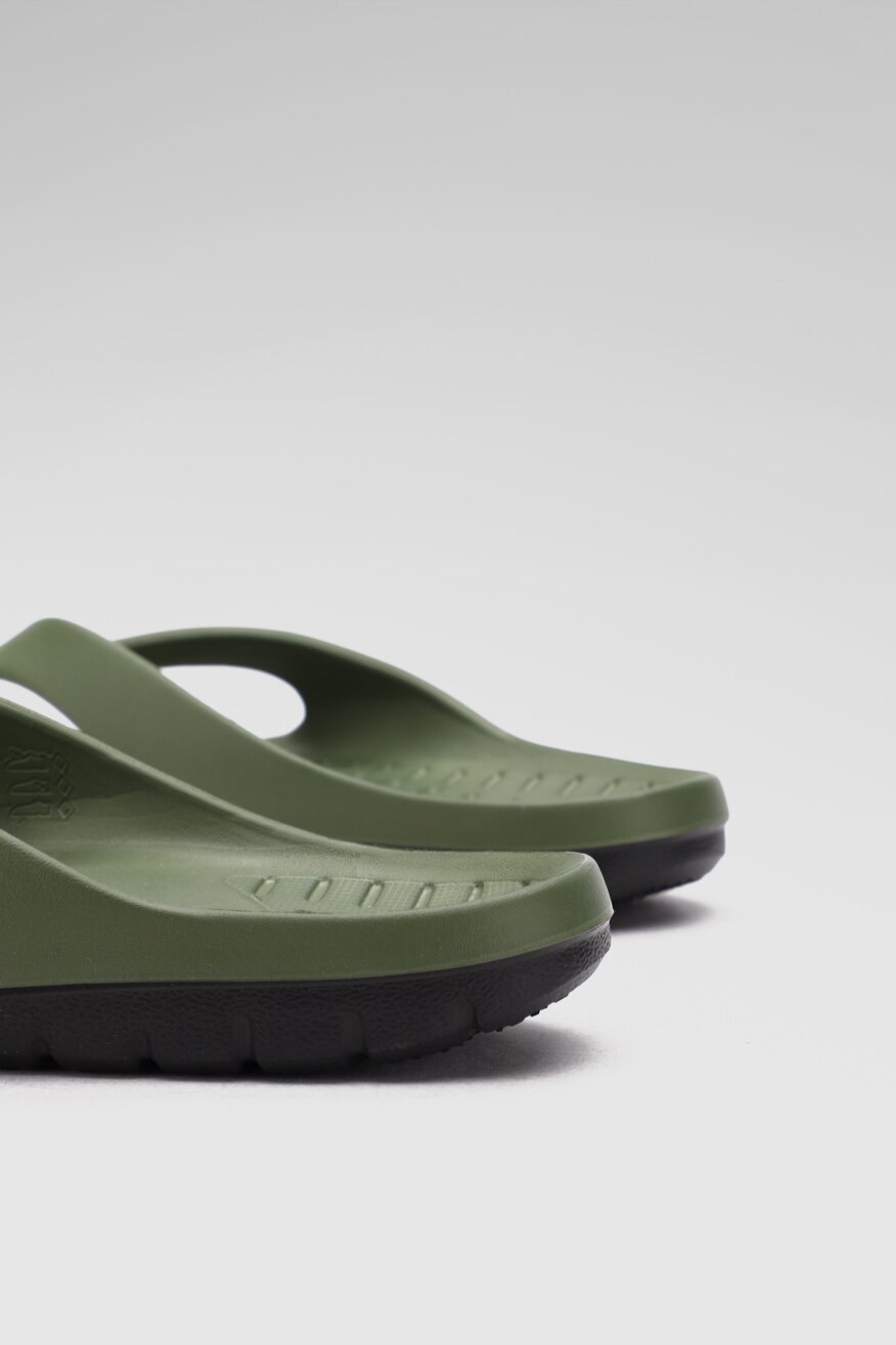 
                Coqui - Klapki basenowe khaki - 5903698470047