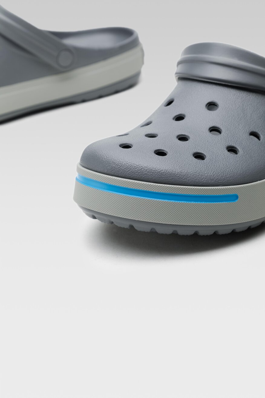 Crocs - Klapki basenowe szare - 5903698873527