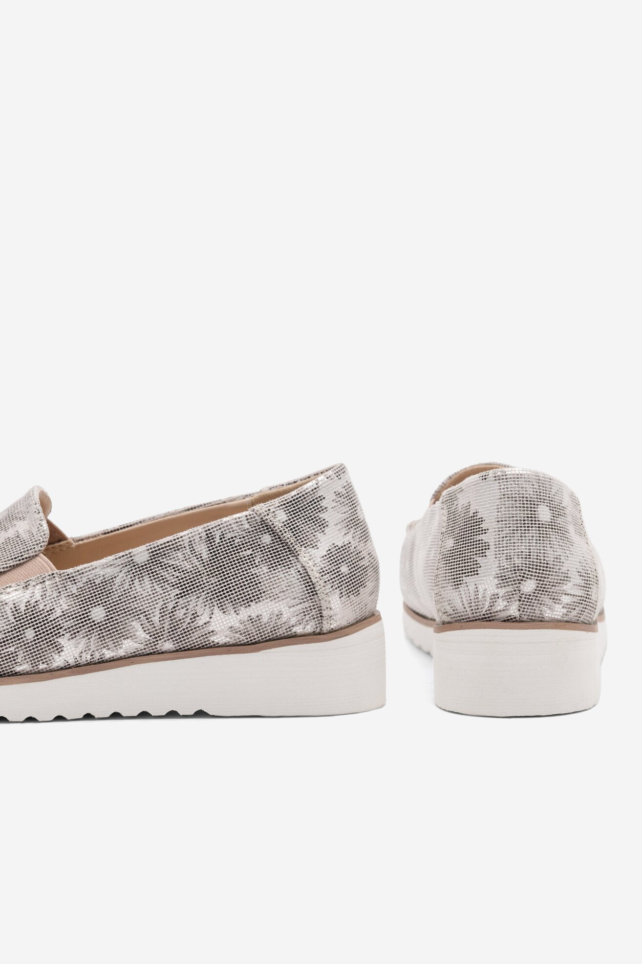 Półbuty Clara Barson MARISA WS22176-01 Beżowy