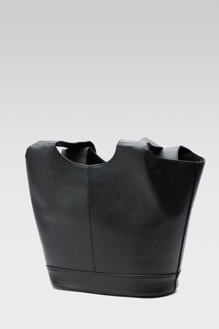 
                Lasocki - Skórzana torebka czarna - 5904248772581