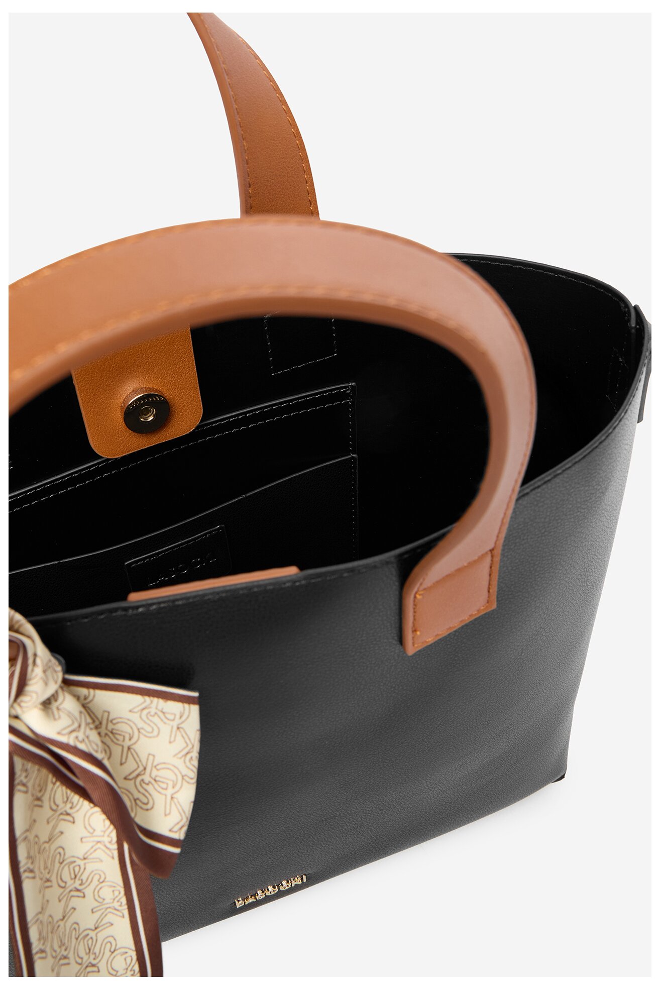 Дамска чанта Lasocki CEO-LSK-K-038-06 ЧЕРЕН