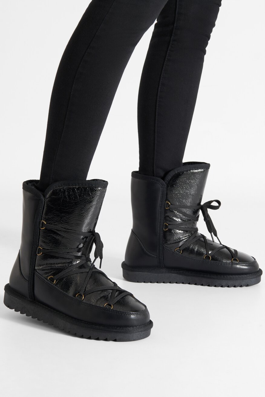 
                Bokacsizma Lasocki FEKETE - 5905588792406