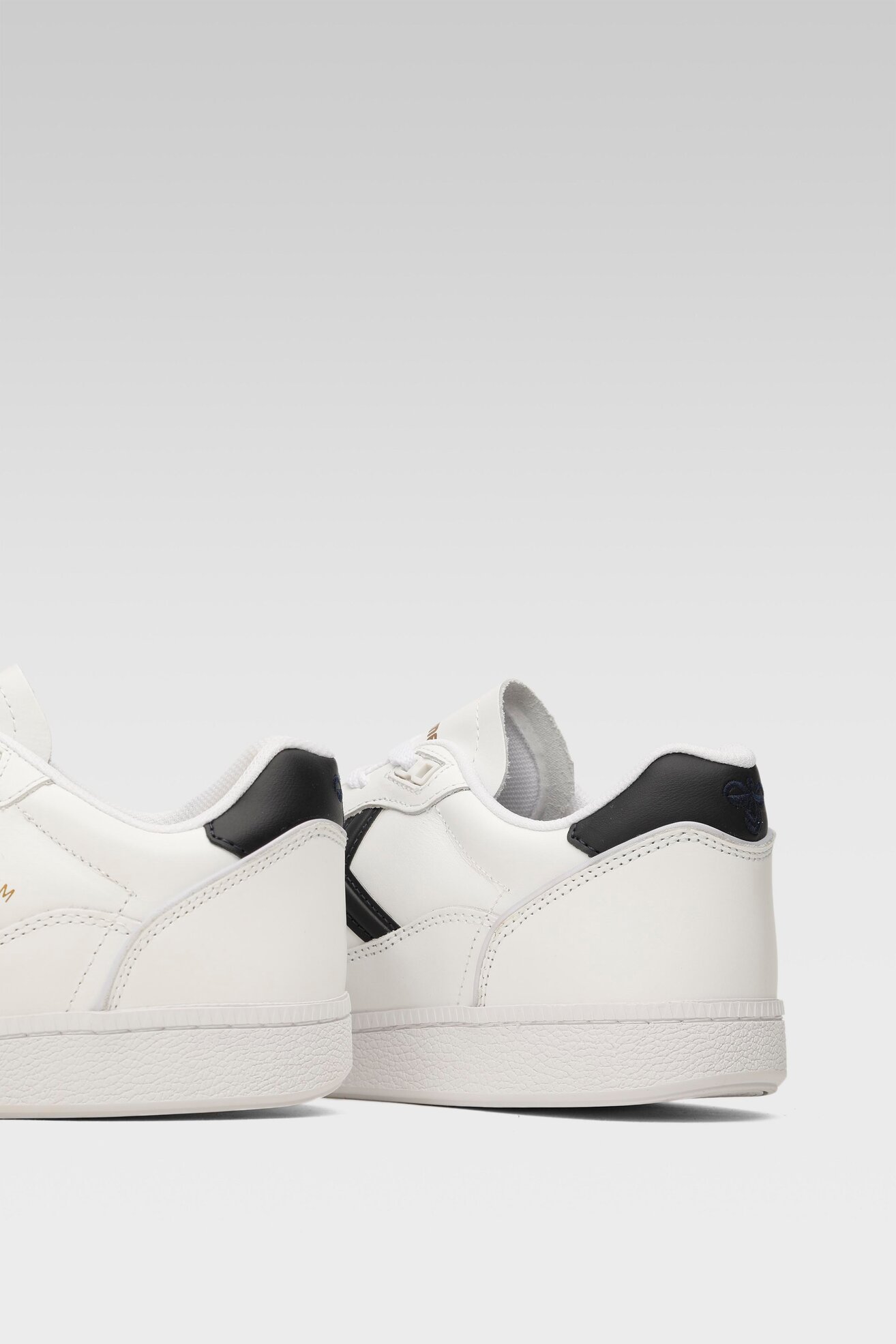 Obuwie sportowe Hummel HB TEAM LEATHER 207773-9101 Biały