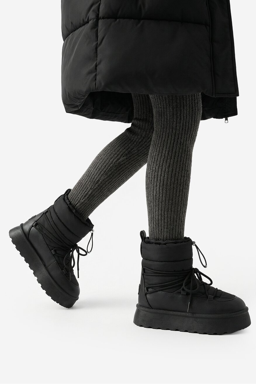 
                Bokacsizma DeeZee FEKETE - 5906751233740