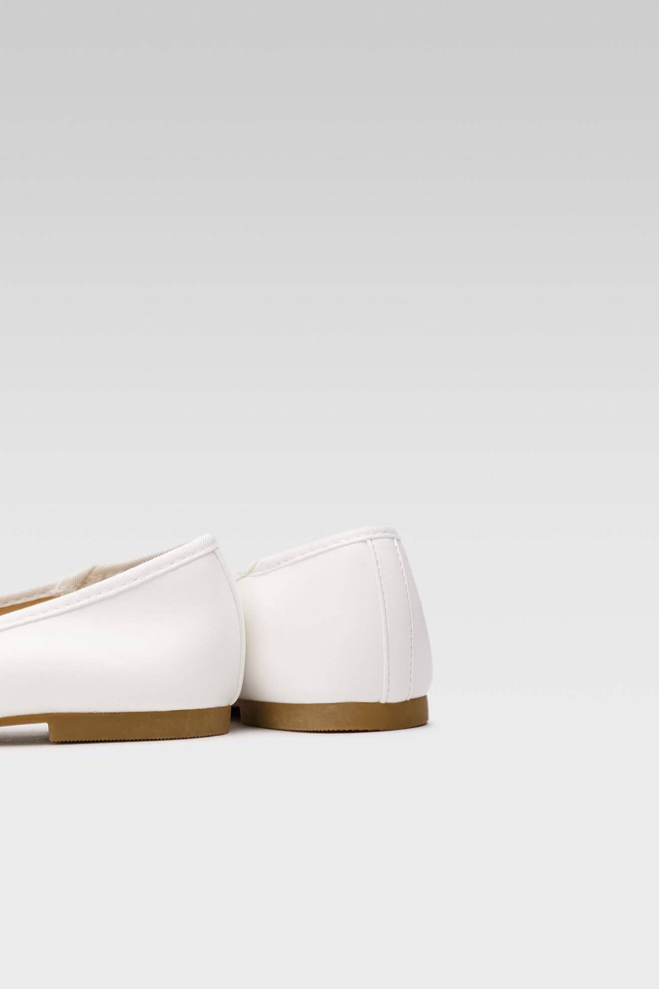 Baleriny Jenny Fairy LCS010822-01A Biały