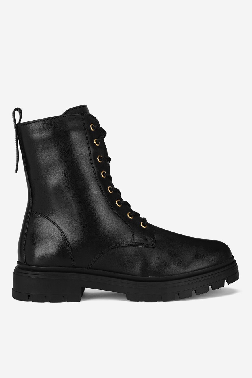 
                Šněrovací vyšší obuv Lasocki Young ČERNÁ - 5905588944645