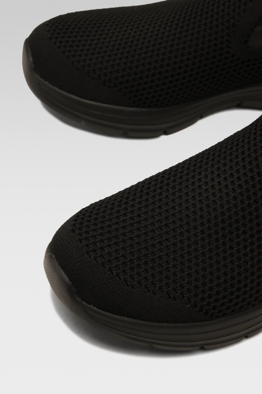 
                Кросівки спортивні Sprandi ЧОРНИЙ - 5904862487267