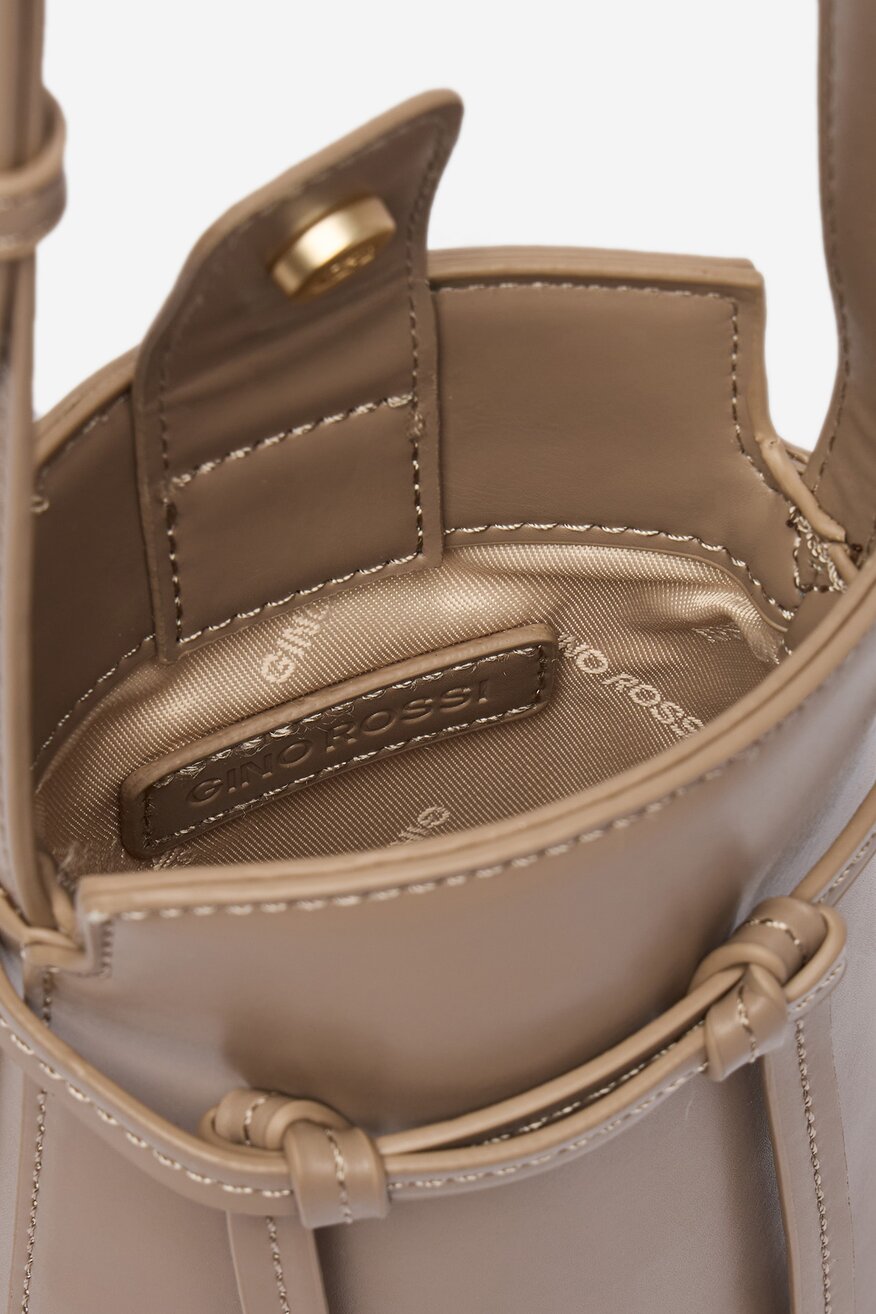 
                Дамска чанта Gino Rossi ТЪМНОСИВО - 5906751624944