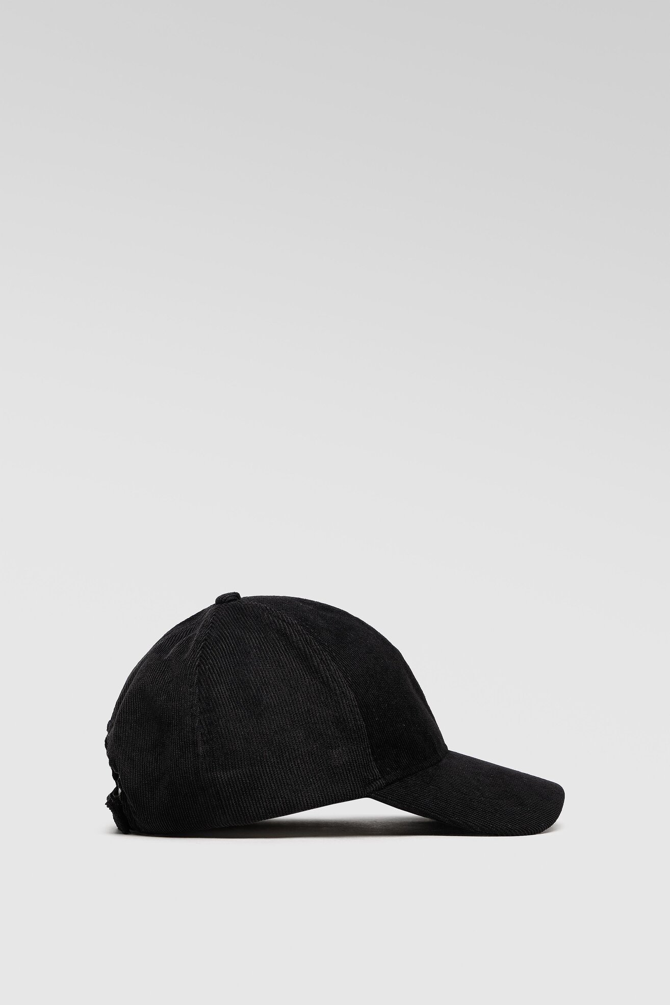 Czapka damska ACCCESSORIES 1W3-029-AW21 Czarny