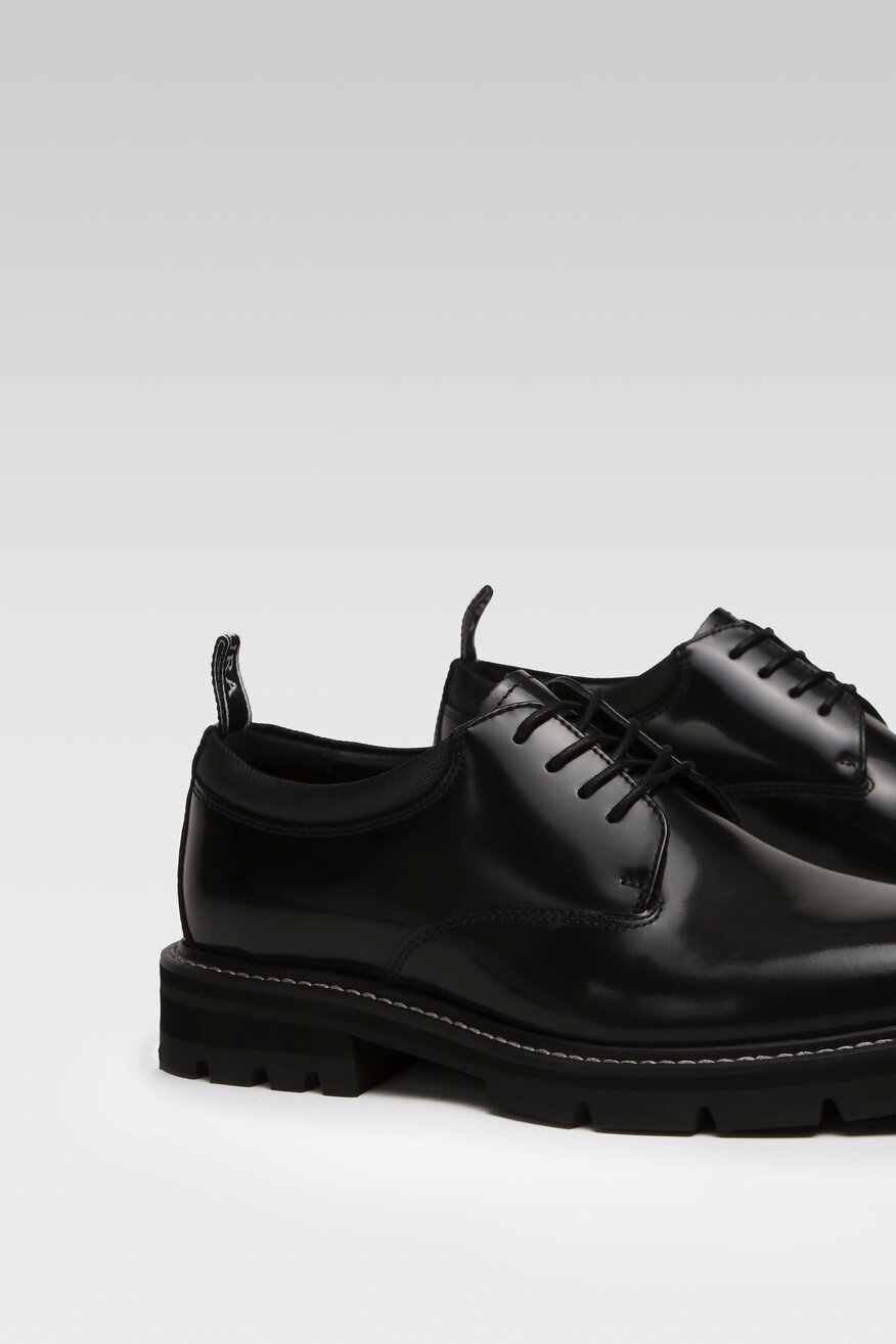 
                Badura - Skórzane półbuty czarne - 5904862638294